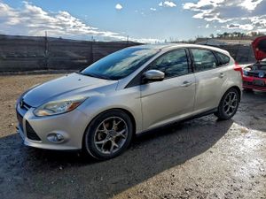 Ford Focus SE 2.0L 4 2014
