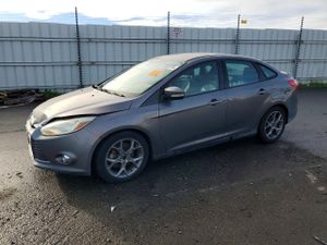 Ford Focus SE 2.0L 4 2014