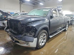 RAM 1500 LARAMIE 5.7L 8 2015
