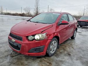 Chevrolet Aveo (Sonic) LT 1.8L 4 2013