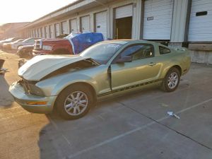 Ford Mustang 4.0L 6 2005