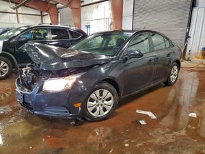 Chevrolet Cruze LS 1.8L 4 2013