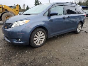 Toyota Sienna XLE 3.5L 6 2014