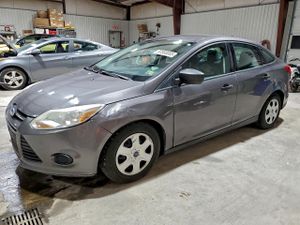 Ford Focus S 2.0L 4 2012