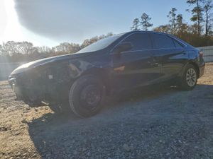 Toyota Camry LE 2.5L 4 2015