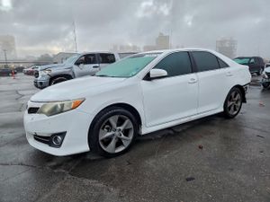 Toyota Camry SE 3.5L 6 2012