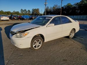 Toyota Camry LE 2.4L 4 2004