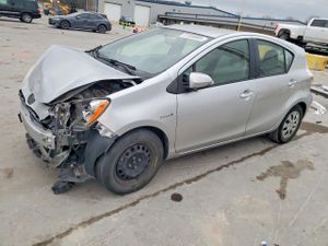 Toyota Prius 1.5L 4 2014