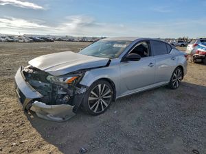 Nissan Altima SR 2.5L 4 2019