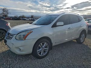 Nissan Rogue S 2.5L 4 2012