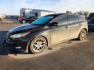 Ford Focus SE 2.0L 4 2015
