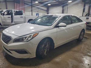 Hyundai Sonata SE 2.4L 4 2015