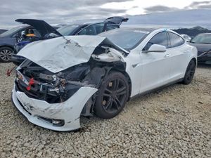 Tesla Model S 2013