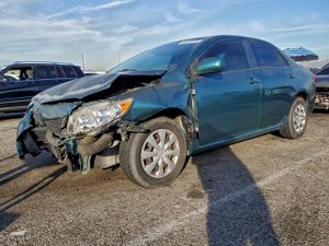 Toyota Corolla BASE 1.8L 4 2010
