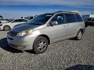 Toyota Sienna XLE 3.3L 6 2004