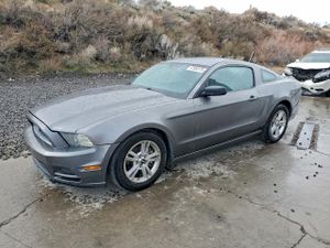 Ford Mustang 3.7L 6 2014