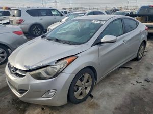 Hyundai Elantra GLS 1.8L 4 2013