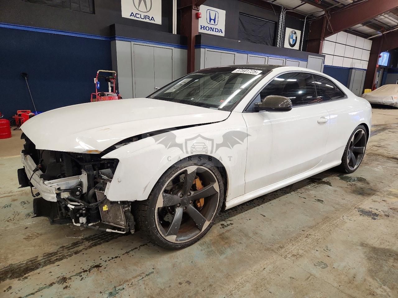 Audi RS5 4.2L 8 2013