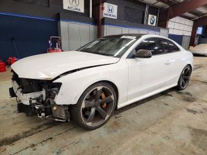 Audi RS5 4.2L 8 2013