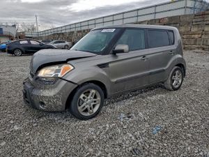 Kia Soul + 2.0L 4 2011