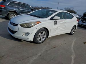 Hyundai Elantra GLS 1.8L 4 2013