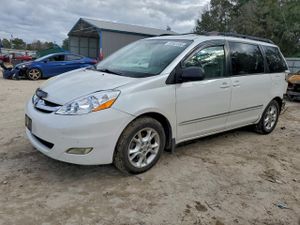 Toyota Sienna XLE 3.3L 6 2006