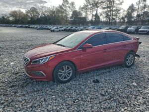 Hyundai Sonata SE 2.4L 4 2015