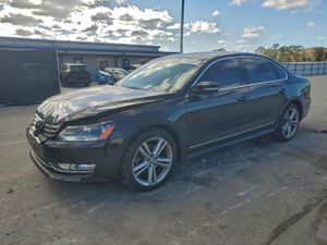 Volkswagen Passat SE 1.8L 4 2015