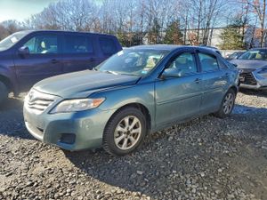 Toyota Camry BASE 2.5L 4 2011
