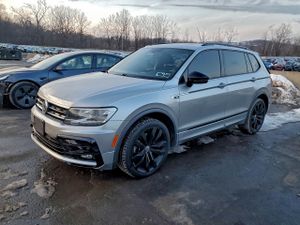 Volkswagen Tiguan SE 2.0L 4 2021