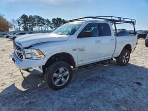 RAM 1500 SLT 5.7L 8 2015