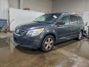 Volkswagen Routan SEL 3.6L 6 2011