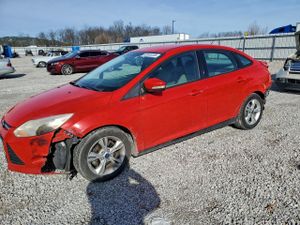 Ford Focus SE 2.0L 4 2014