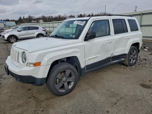 Jeep Patriot LATITUDE 2.4L 4 2015