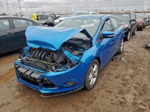 Ford Focus SE 2.0L 4 2014