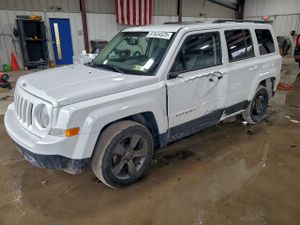 Jeep Patriot LATITUDE 2.4L 4 2015