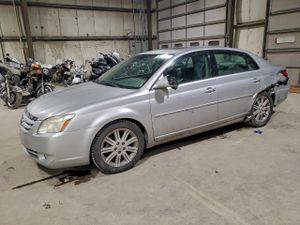 Toyota Avalon XL 3.5L 6 2005