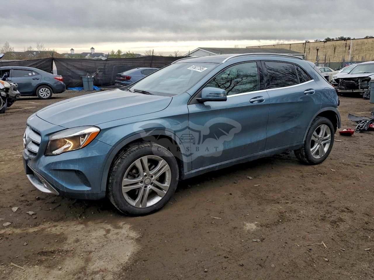 Mercedes-Benz GLA 250 4MATIC 2.0L 4 2015