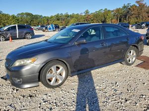Toyota Camry BASE 2.5L 4 2011