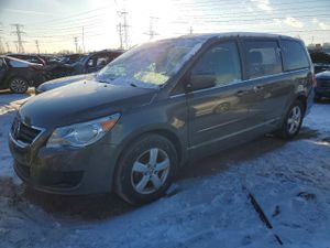 Volkswagen Routan SE 3.8L 6 2010