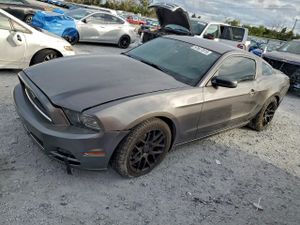 Ford Mustang 3.7L 6 2014