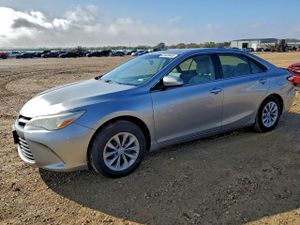 Toyota Camry LE 2.5L 4 2015