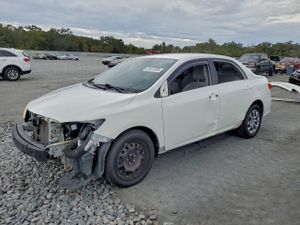 Toyota Corolla BASE 1.8L 4 2013