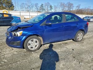 Chevrolet Aveo (Sonic) LS 1.8L 4 2013