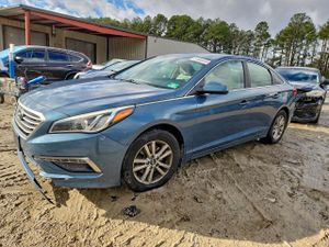 Hyundai Sonata SE 2.4L 4 2015