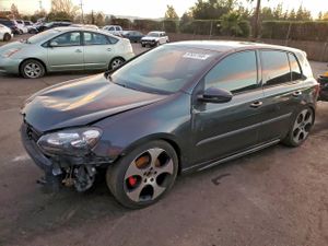 Volkswagen Golf 2.0L 4 2011