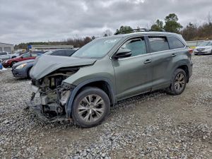 Toyota Highlander XLE 3.5L 6 2015