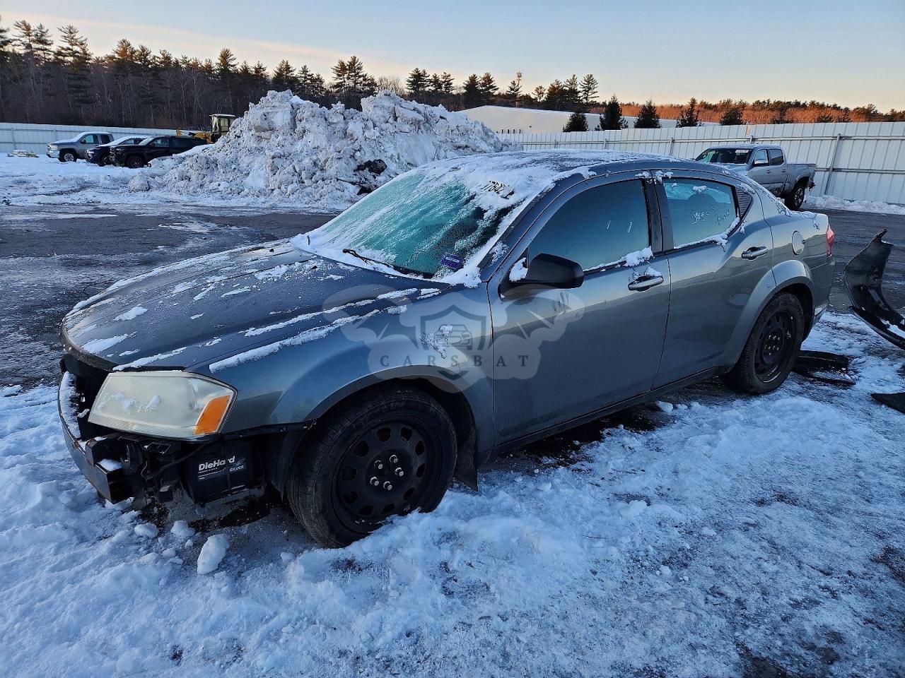 Dodge Avenger SE 3.6L 6 2012