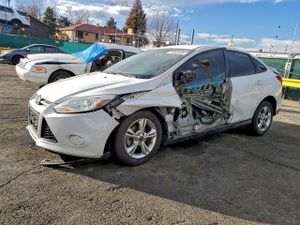 Ford Focus SE 2.0L 4 2013