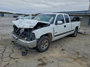 Chevrolet Silverado 1500 C1500 4.8L 8 2001